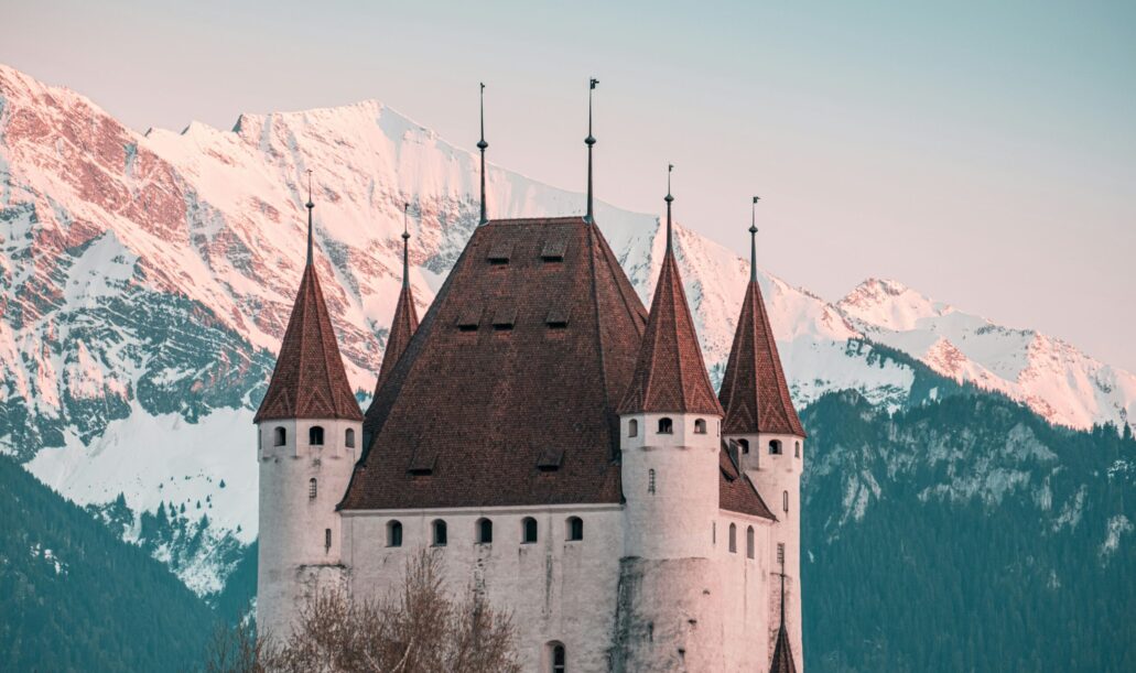 hotel_und_restaurant_niesenblick_freizeitaktivitaeten_schloss_thun hotel_und_restaurant_niesenblick_freizeitaktivitaeten_schloss_thun
