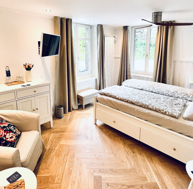 hotel_und_restaurant_niesenblick_hotelzimmer_classique_doppelzimmer_zimmeransicht_01 hotel_und_restaurant_niesenblick_hotelzimmer_classique_doppelzimmer_zimmeransicht_01